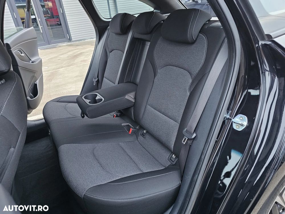 Hyundai i30 1.6 CRDI DCT Trend - 13