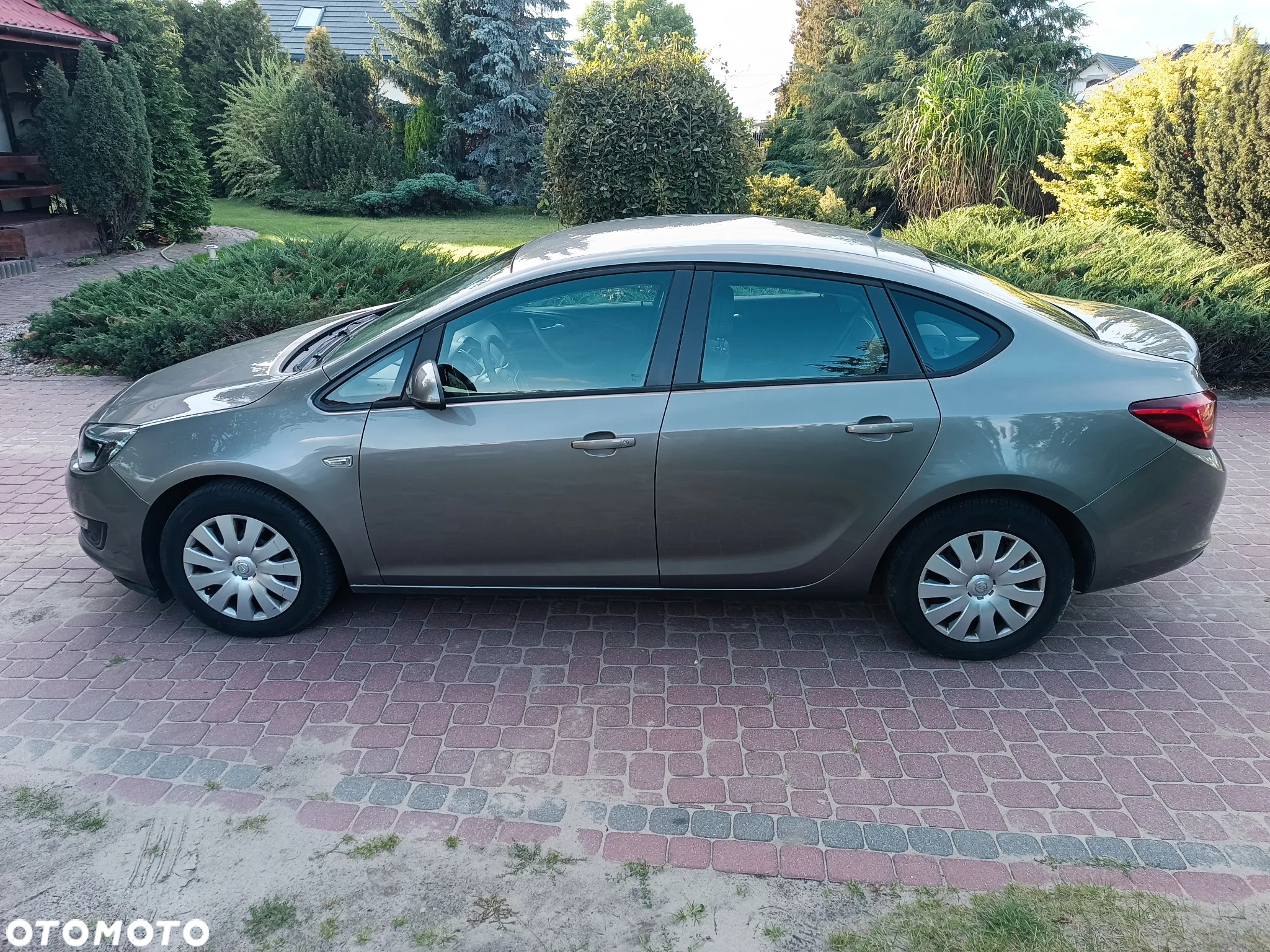 Opel Astra IV 1.4 T Enjoy EU6 - 15
