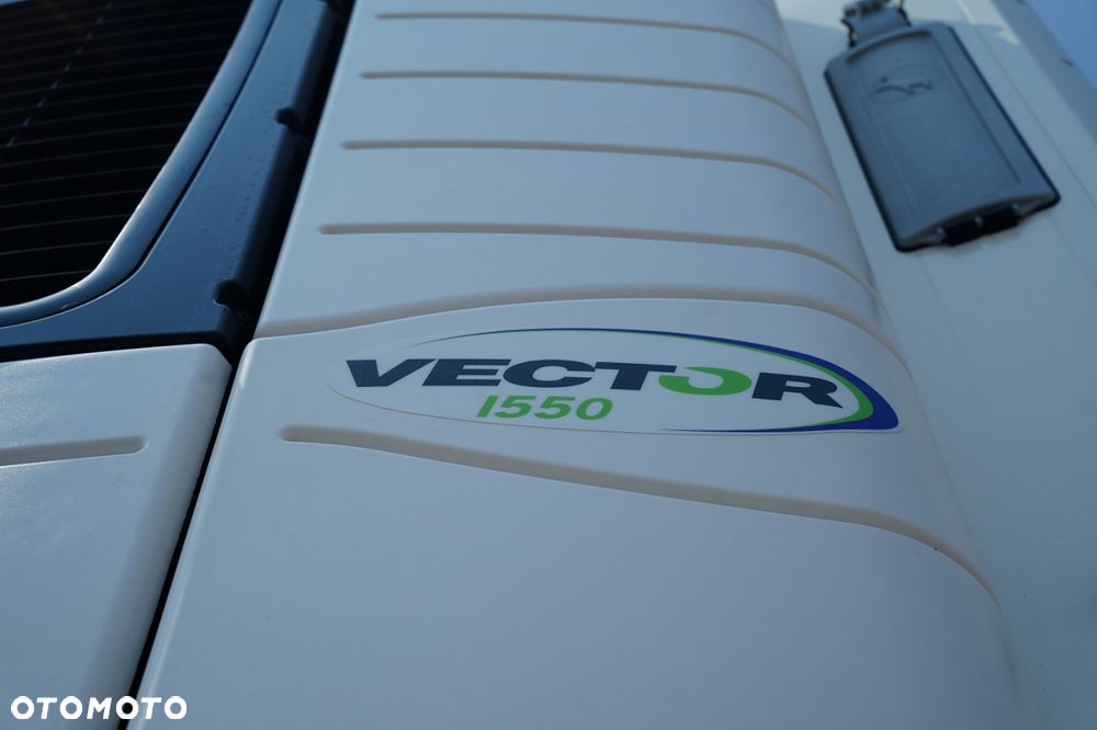 Schmitz Cargobull / CHŁODNIA / VECTOR 1550 / PALECIARA / OŚ PODNOSZONA / 2026 ROK / - 31
