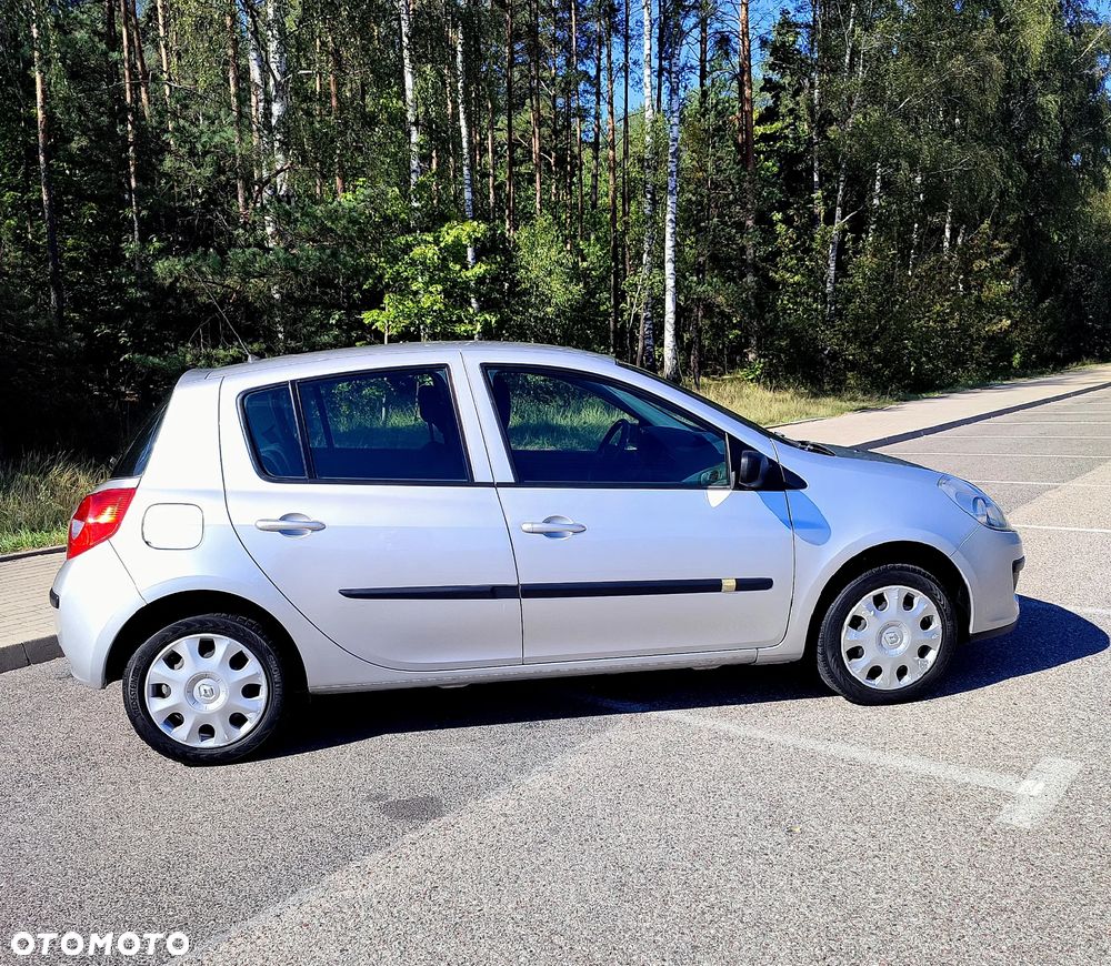 Renault Clio - 6