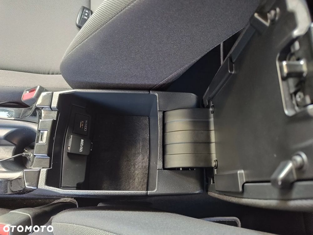 Toyota Corolla 1.8 Hybrid Comfort - 15