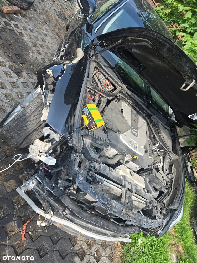 Infiniti Q70 3.7 Sport Tech EU6 - 1