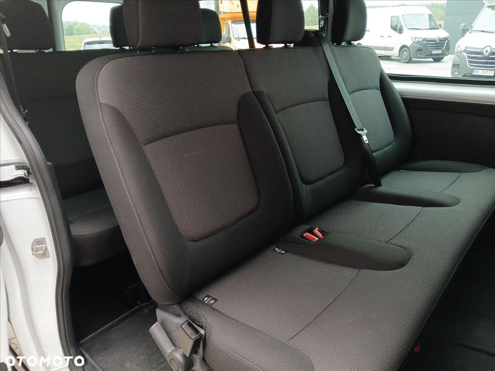 Renault Trafic 2.0 dCi - 9