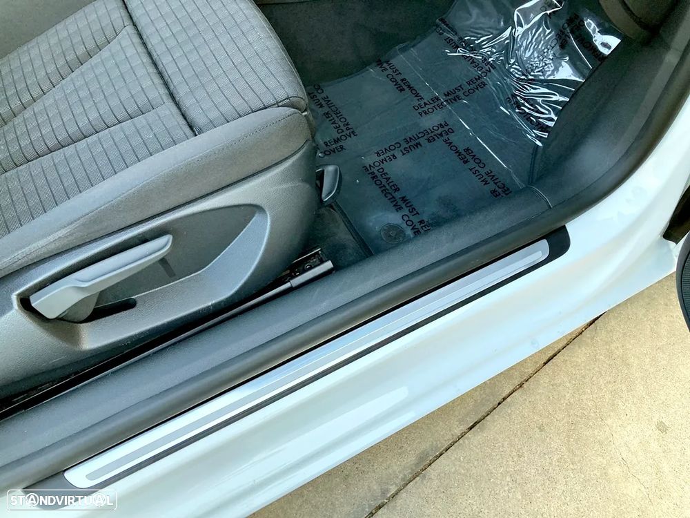 Audi A3 Cabrio 1.6 TDI (clean diesel) Attraction - 35