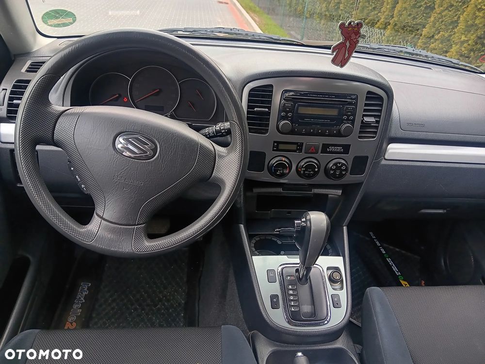 Suzuki Grand Vitara 2.5 V6 Comfort - 16