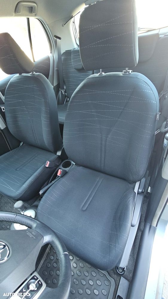 Toyota Yaris 1.3 Aut Luna - 15