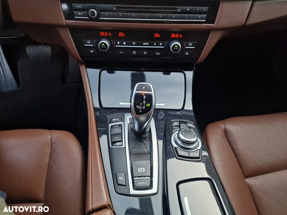 BMW Seria 5 520d Gran Turismo - 12