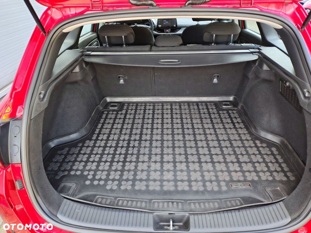 Hyundai i30 1.4 Classic + - 24