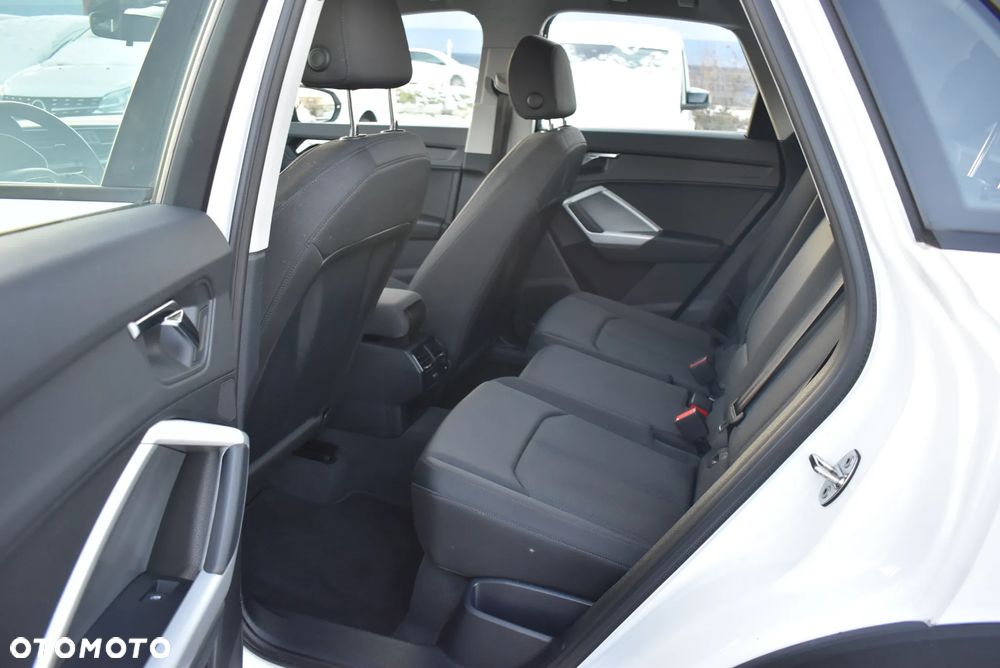 Audi Q3 35 TFSI S tronic - 12