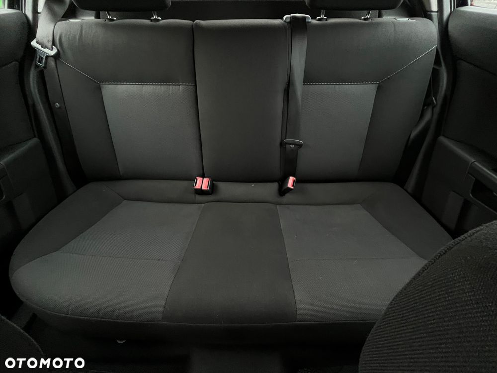 Opel Astra 1.6 Enjoy - 12