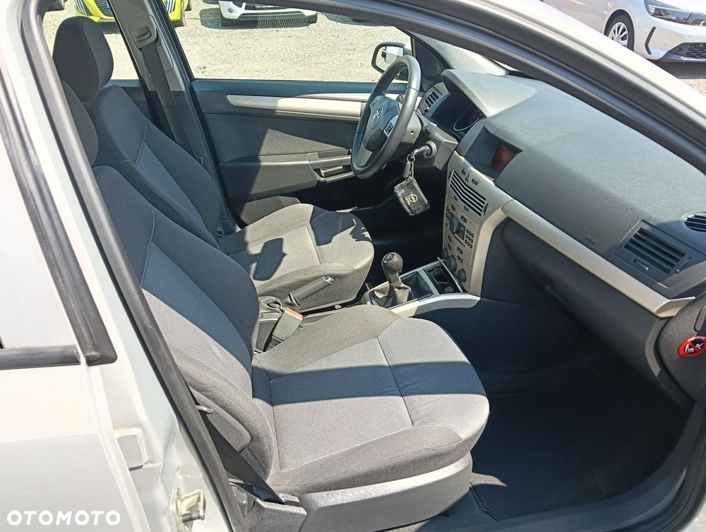 Opel Astra 1.6 Innovation 110 Jahre - 10