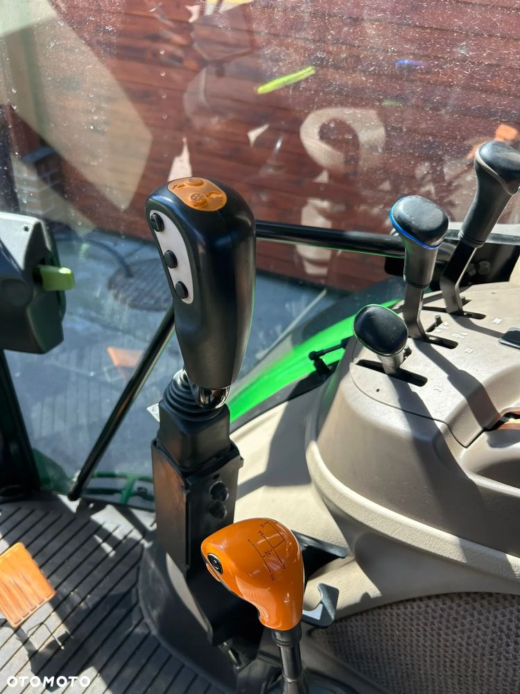 John Deere 5085M - 31