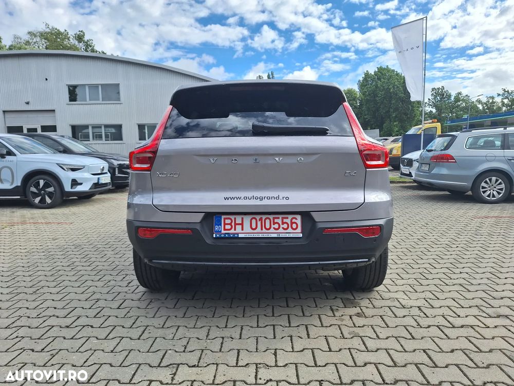 Volvo XC 40 B4 AT FWD MHEV Ultimate Dark - 12