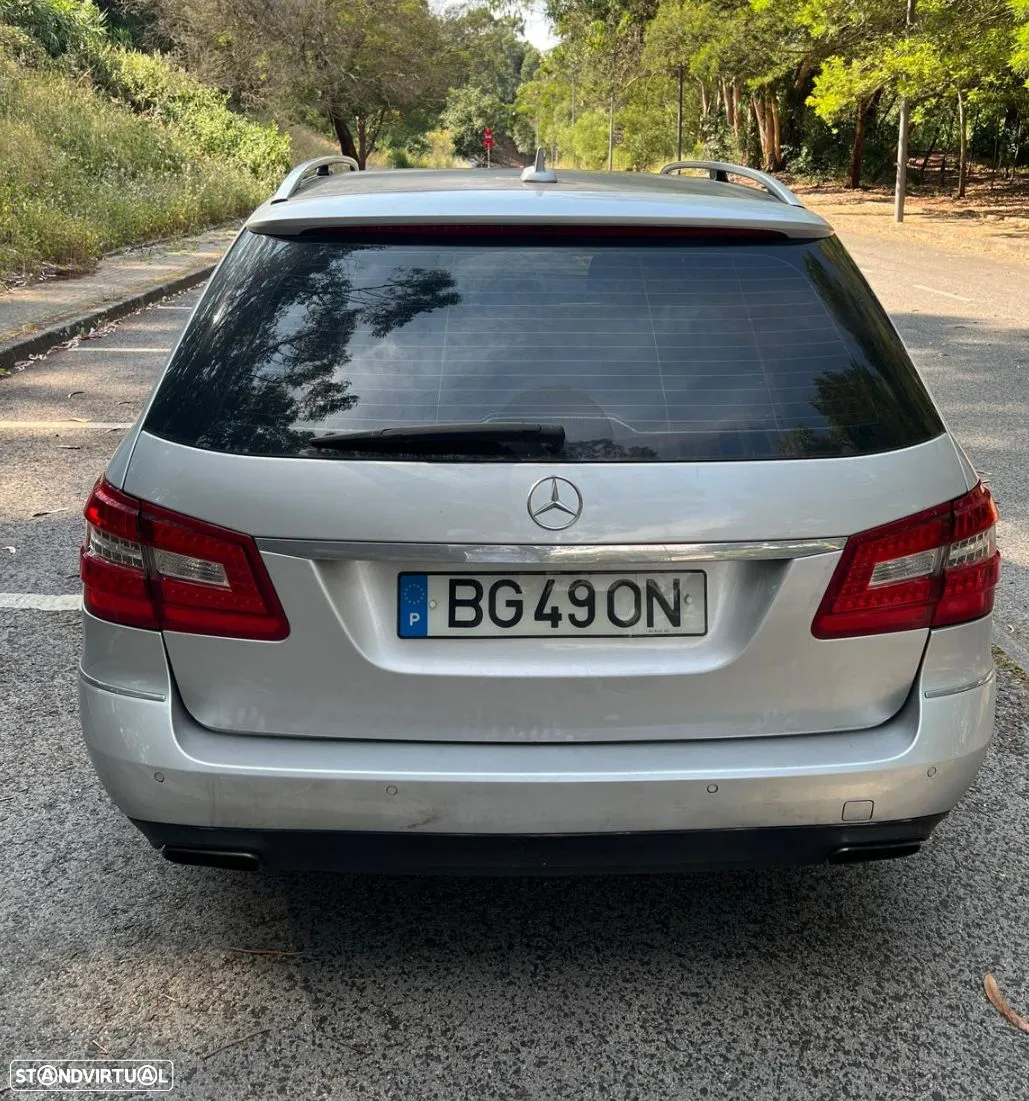 Mercedes-Benz E 220 BlueTEC Avantgarde Auto. - 2