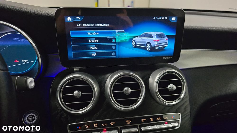 Mercedes-Benz GLC 300 de 4Matic 9G-TRONIC AMG Line Plus - 33