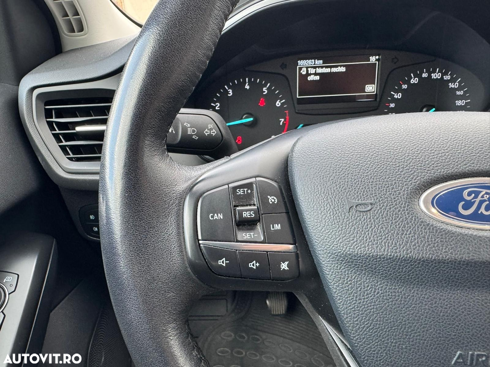 Ford Focus 1.0 EcoBoost Start-Stopp-System TREND - 14