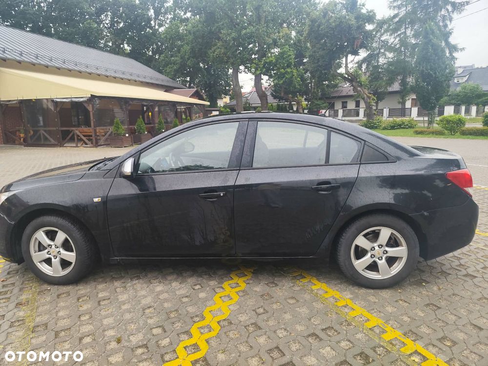 Chevrolet Cruze 1.6 LS - 10