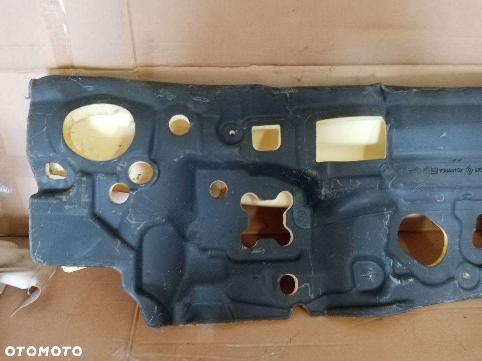 Wygłuszenie ściany grodziowej Renault Trafic III Vivaro B 673505547R 93868152 - 2
