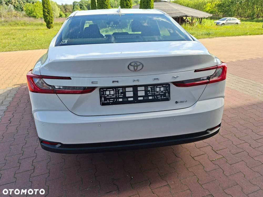 Toyota Camry 2.5 Hybrid Comfort CVT - 5