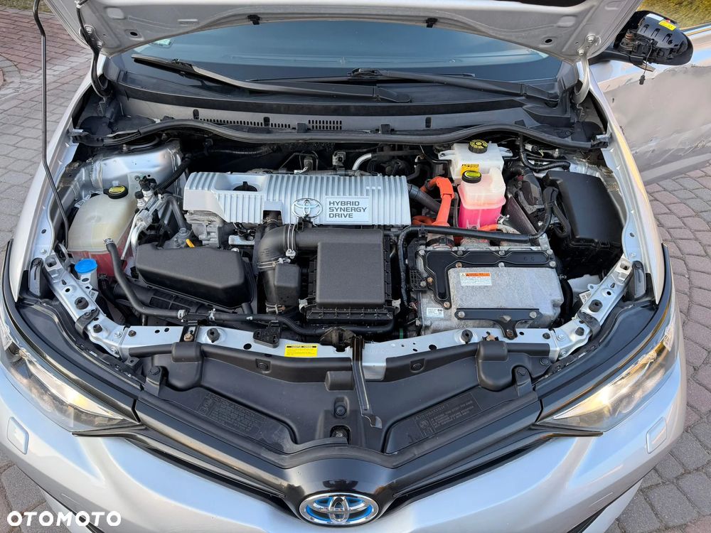 Toyota Auris Hybrid 135 Prestige - 29