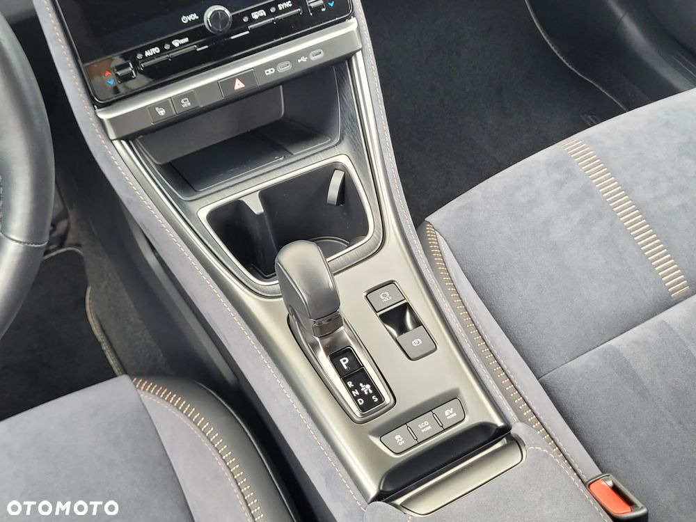 Lexus LBX 1.5 Hybrid Cool - 16