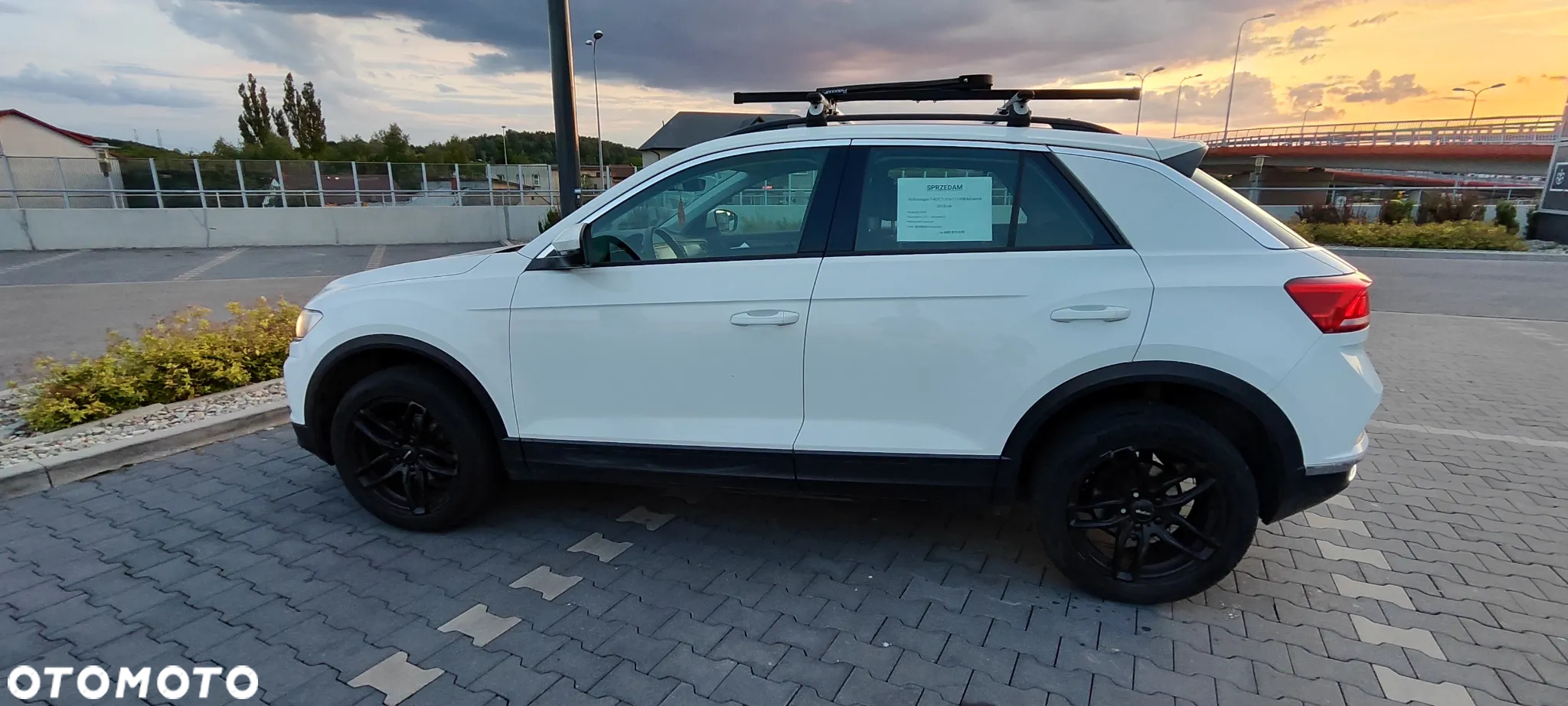 Volkswagen T-Roc 1.0 TSI Advance - 8