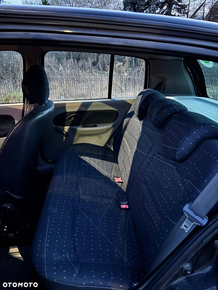 Renault Clio - 13