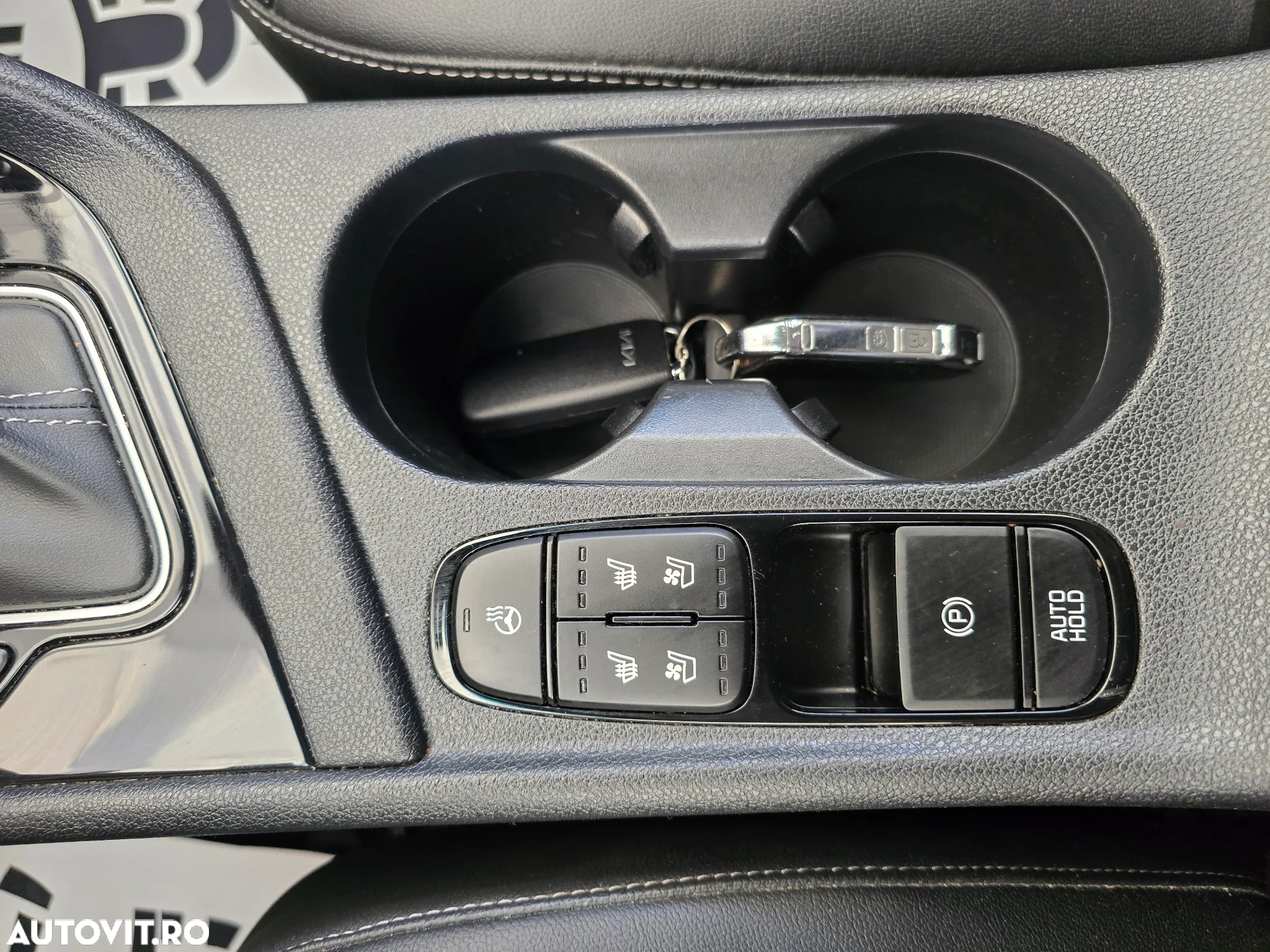 Kia Niro 1.6 GDI PHEV 2WD OPF Aut. Spirit - 26