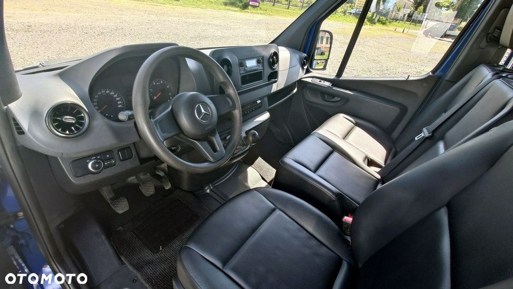 Mercedes-Benz Sprinter - 9