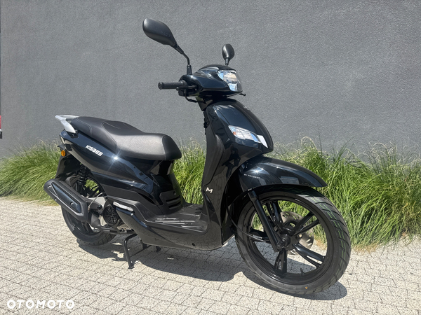 Peugeot Kisbee