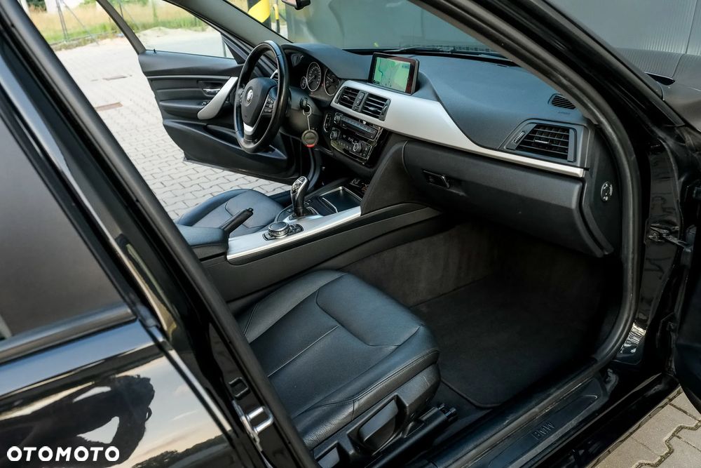 BMW Seria 3 320d Sport Line - 22