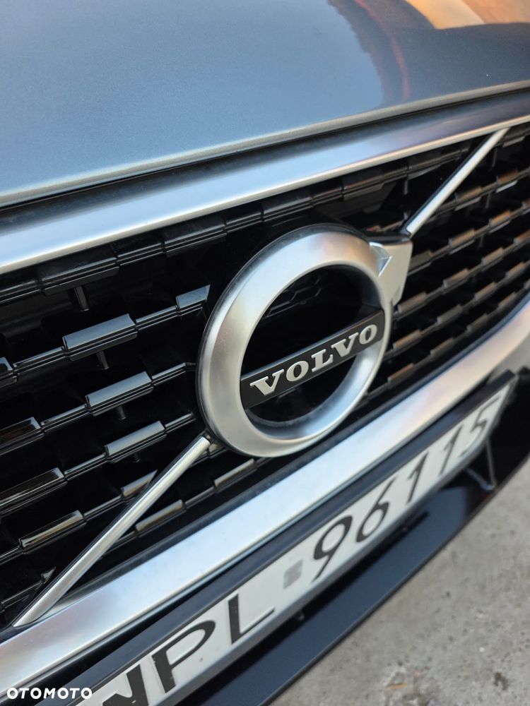 Volvo V60 D4 R-Design - 13