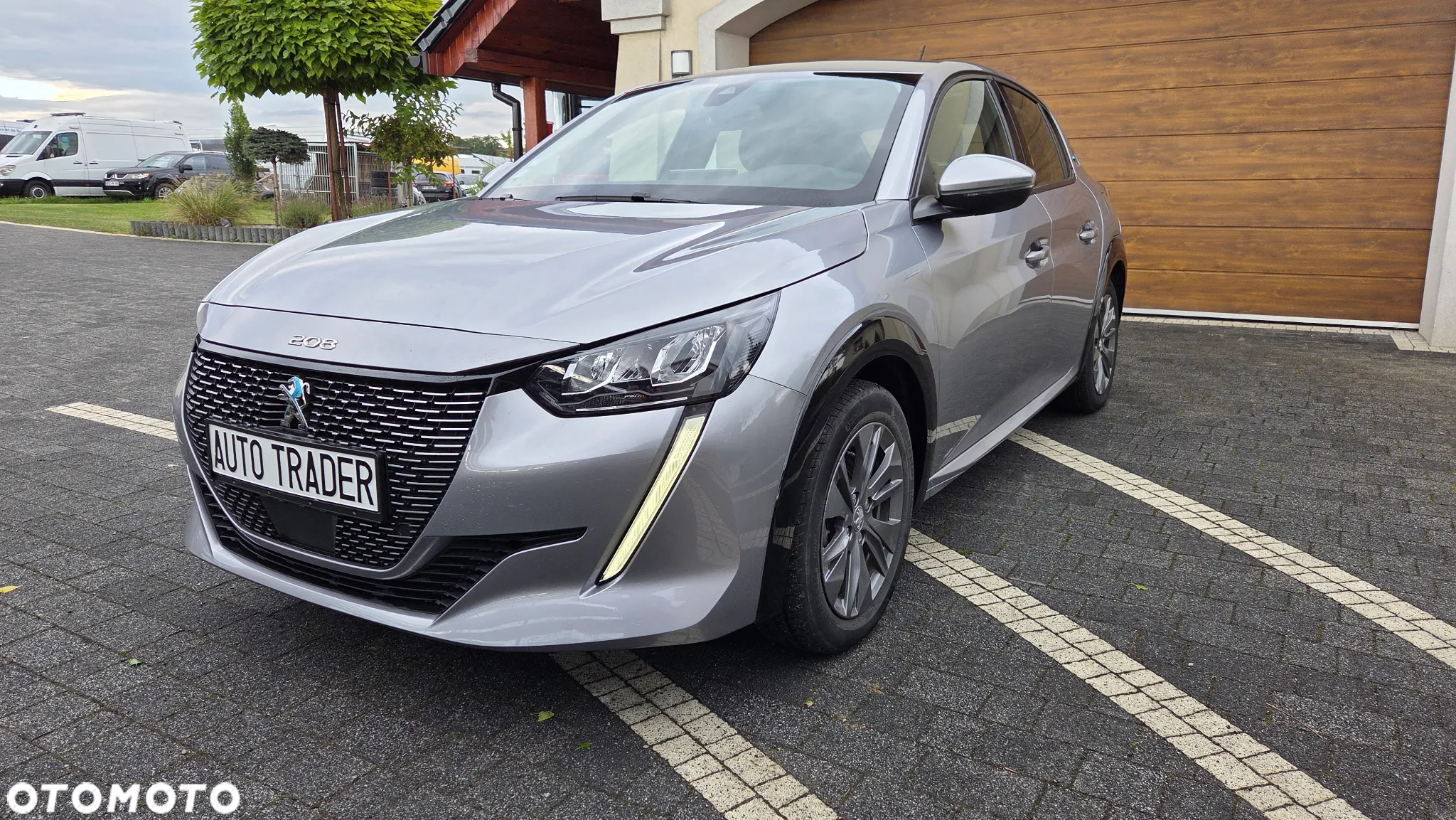 Peugeot 208 e-208 Allure - 2