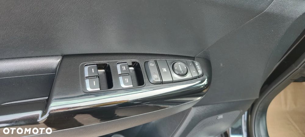 Kia Sportage 2.0 CRDI AWD Eco-Dynamics+ (48V M-H) PLATINUM - 25