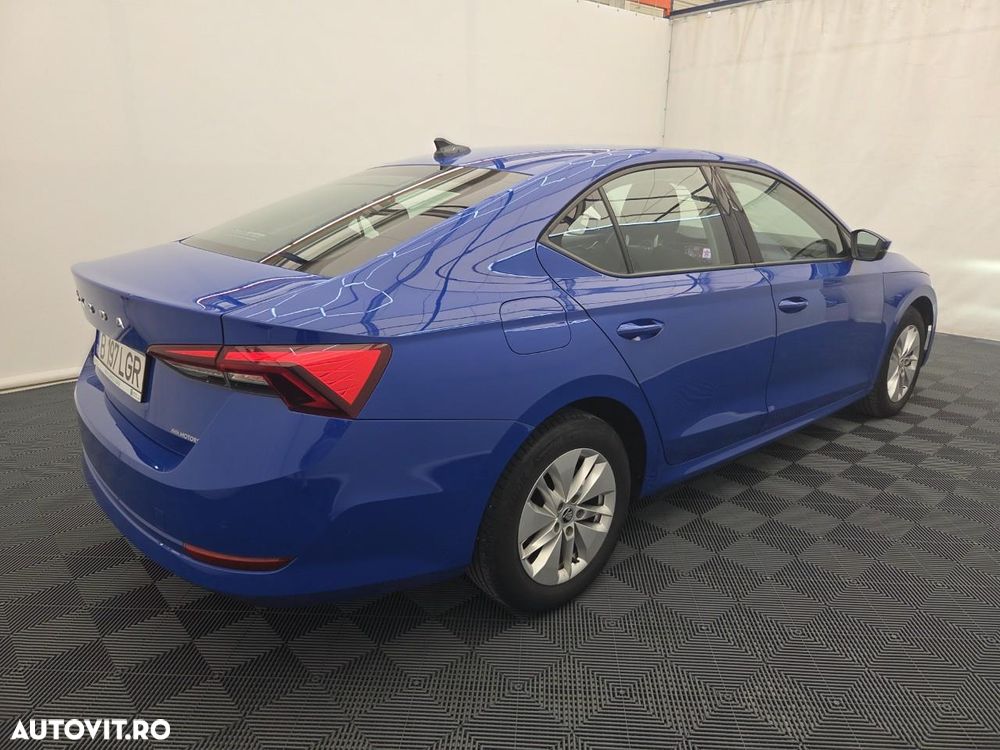 Skoda Octavia 2.0 TDI DSG Ambition - 4