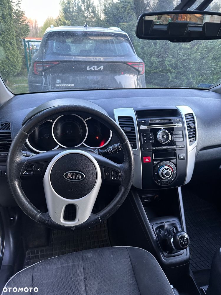 Kia Venga - 15