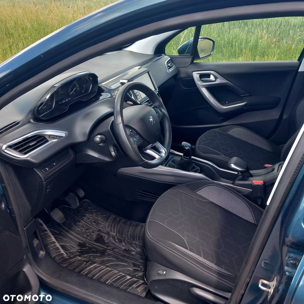 Peugeot 2008 - 7