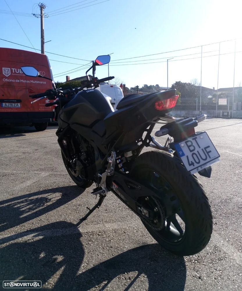 Honda CB 750 HORNET - 3