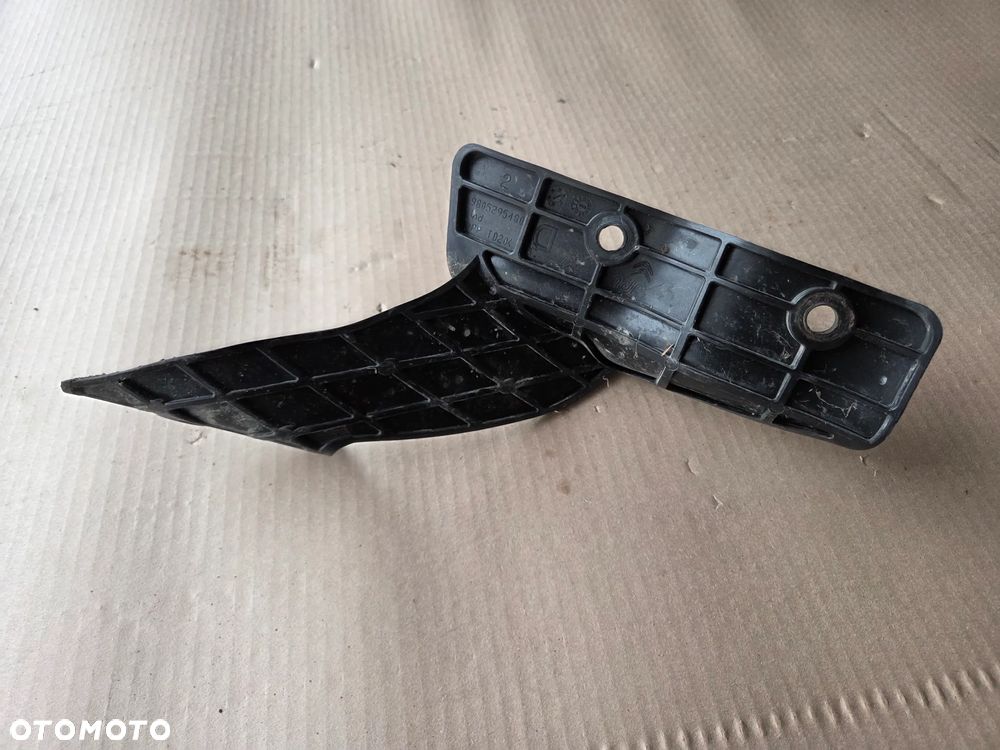 Wspornik mocowanie błotnika prawe przednie  Citroen C4 Cactus LIFT - 4