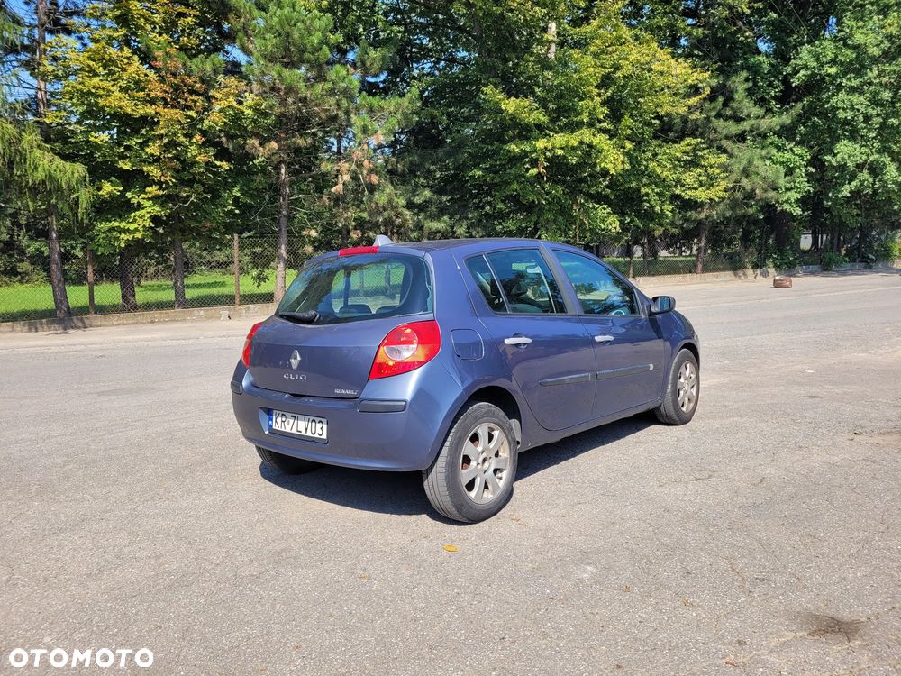Renault Clio 1.2 16V Expression - 13
