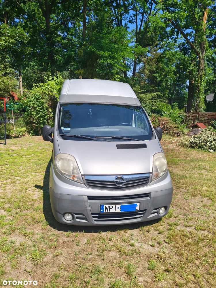 Opel Vivaro - 1