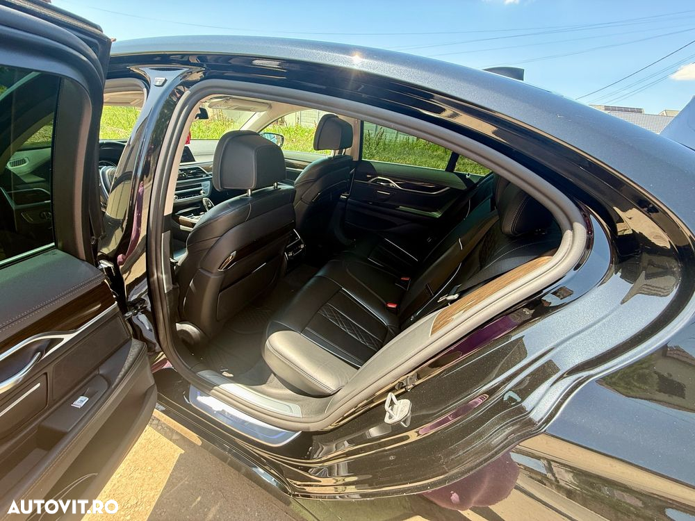 BMW Seria 7 740d xDrive - 14