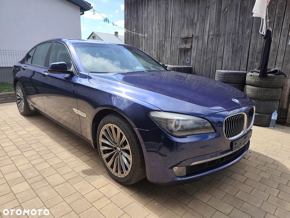 BMW Seria 7 750i L xDrive - 38