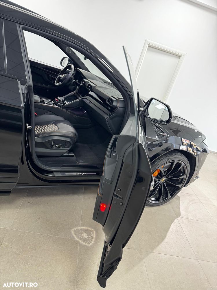 Lamborghini URUS - 21
