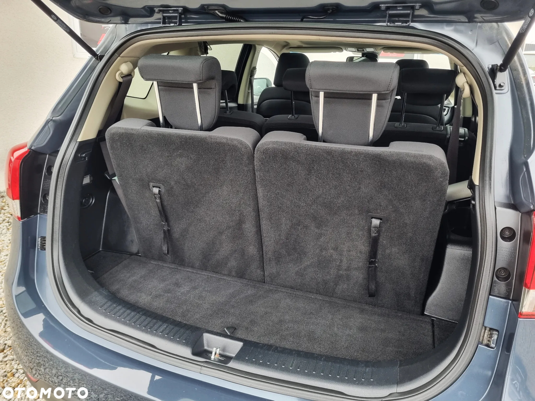 Kia Carens 1.7 CRDi S 7os EU6 - 17