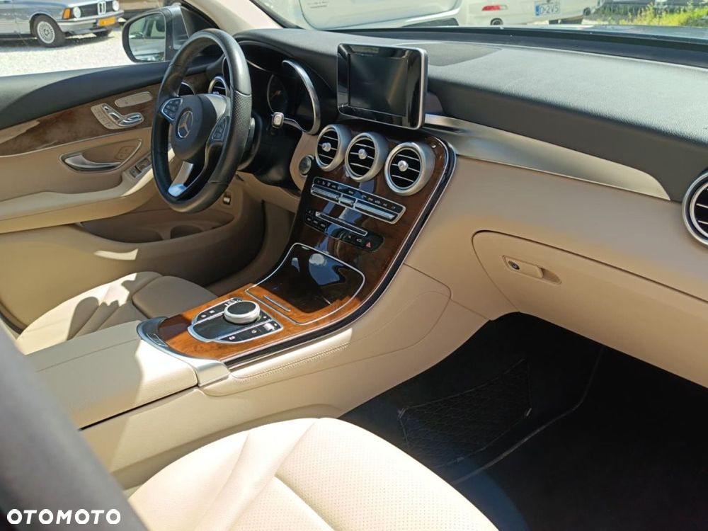 Mercedes-Benz GLC - 29