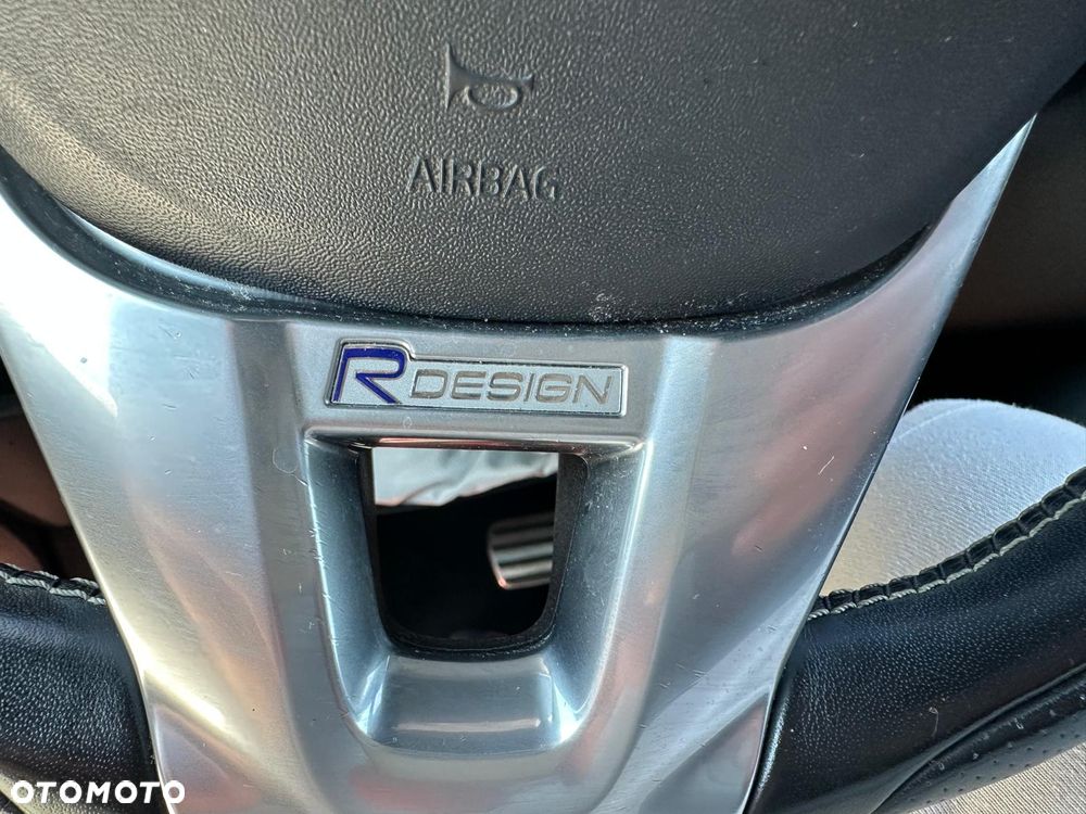 Volvo V40 D3 Geartronic RDesign - 23