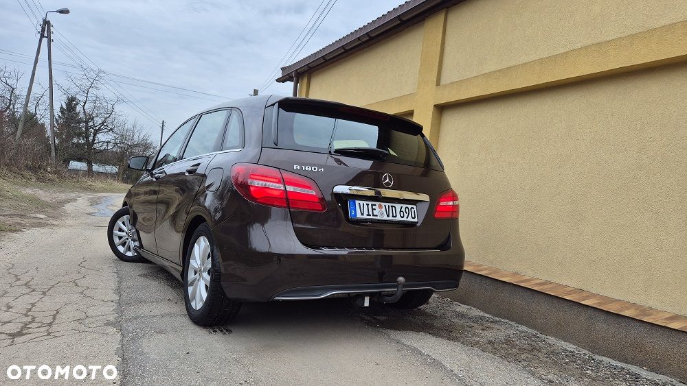 Mercedes-Benz Klasa B 180 (CDI) d Urban - 15