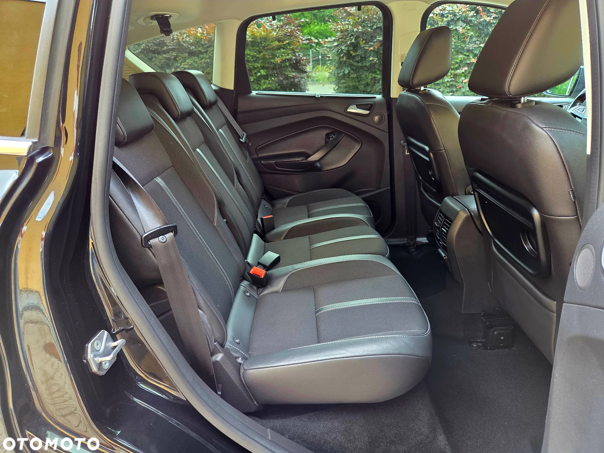 Ford C-MAX 2.0 TDCi Start-Stop-System Titanium - 16