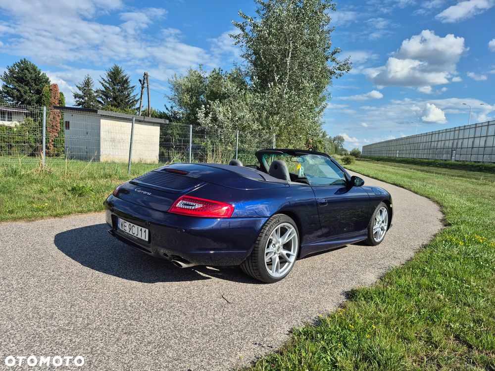 Porsche 911 Carrera - 8
